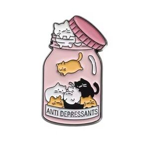 $2 CAT PIN/BROOCH. ENAMEL/METAL. NEW. $2 WITH ANY $10 ORDER OR MORE